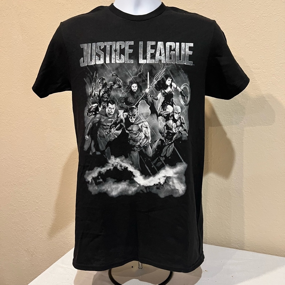 NWT Men’s Justice League Black T-Shirt